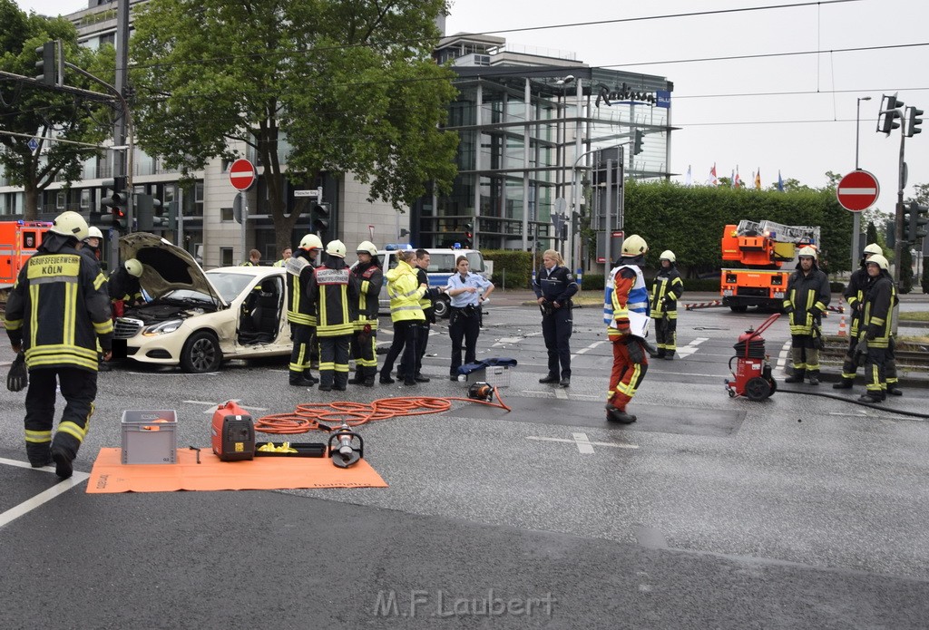 VU 3 Pkw Koeln Deutz Am Messekreisel P038.JPG - Miklos Laubert